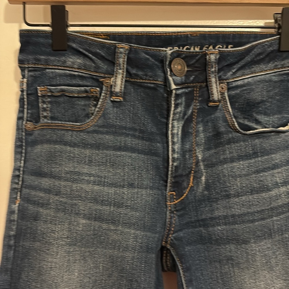 American Eagle Outfitters Dark Blue Skinny Jeans size 6 straight legged - Picture 4 of 11